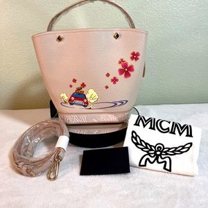 🌟NOT FOR SALE🌟NWT MCM LIMITED EDITION BAG. MCM LOGO EMBOSSED INTO THE LEATHER.